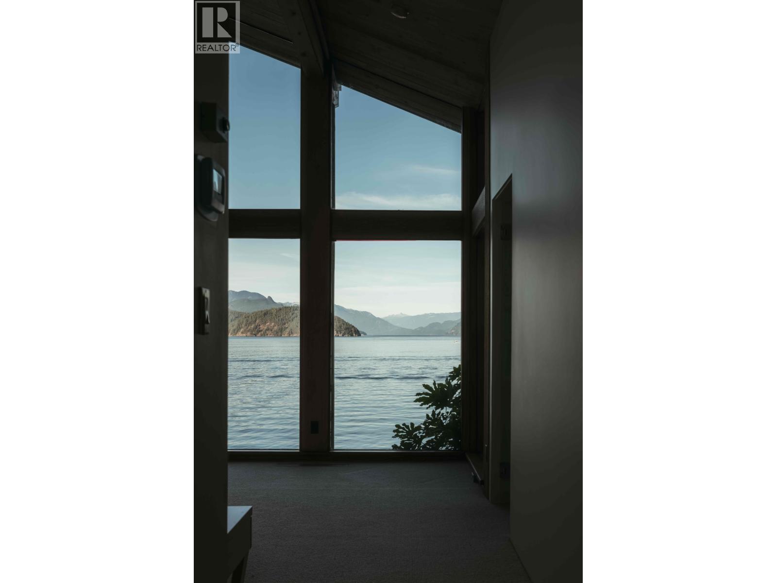 370-374 SMUGGLERS COVE ROAD, Bowen Island