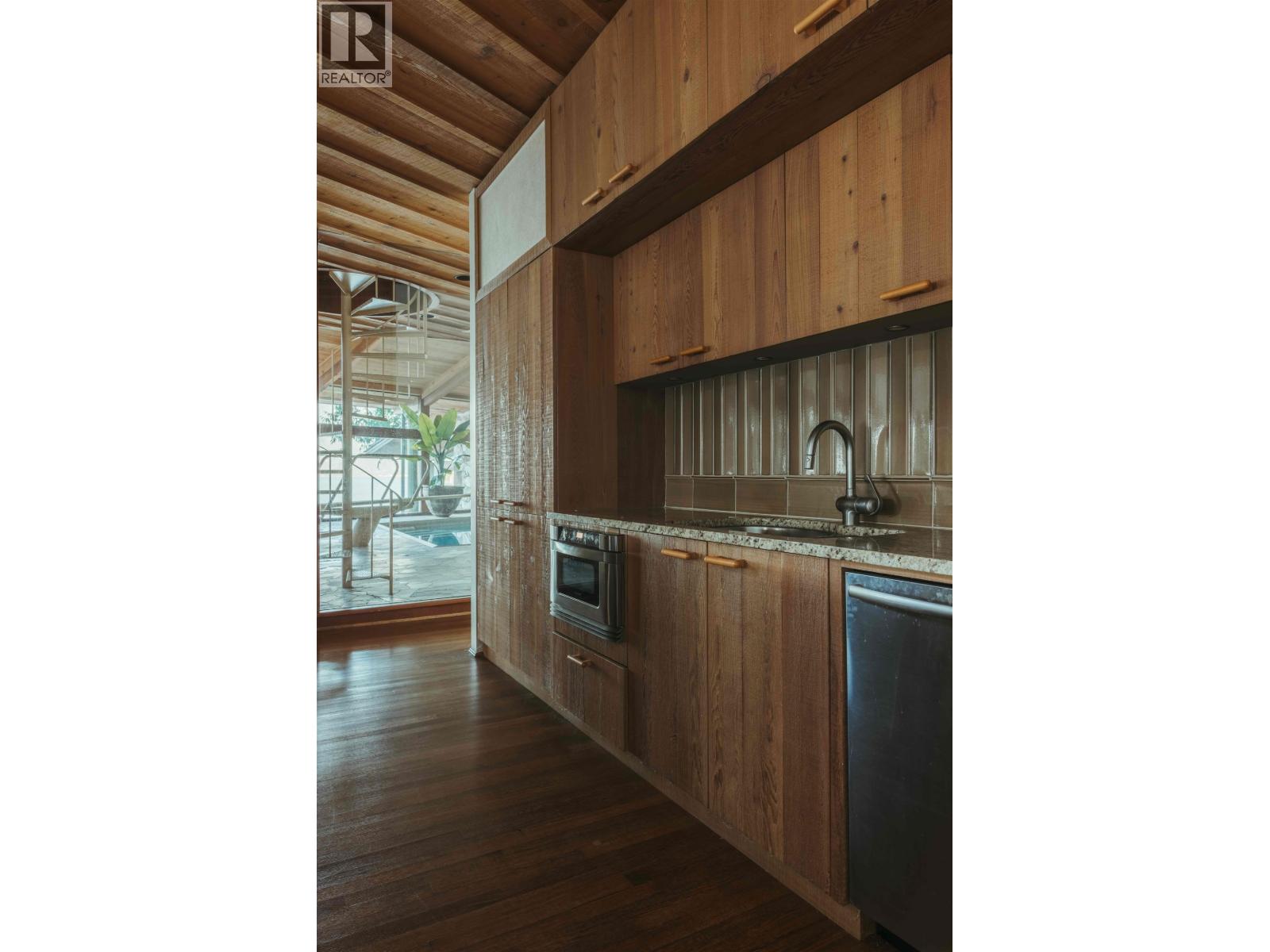 370-374 SMUGGLERS COVE ROAD, Bowen Island