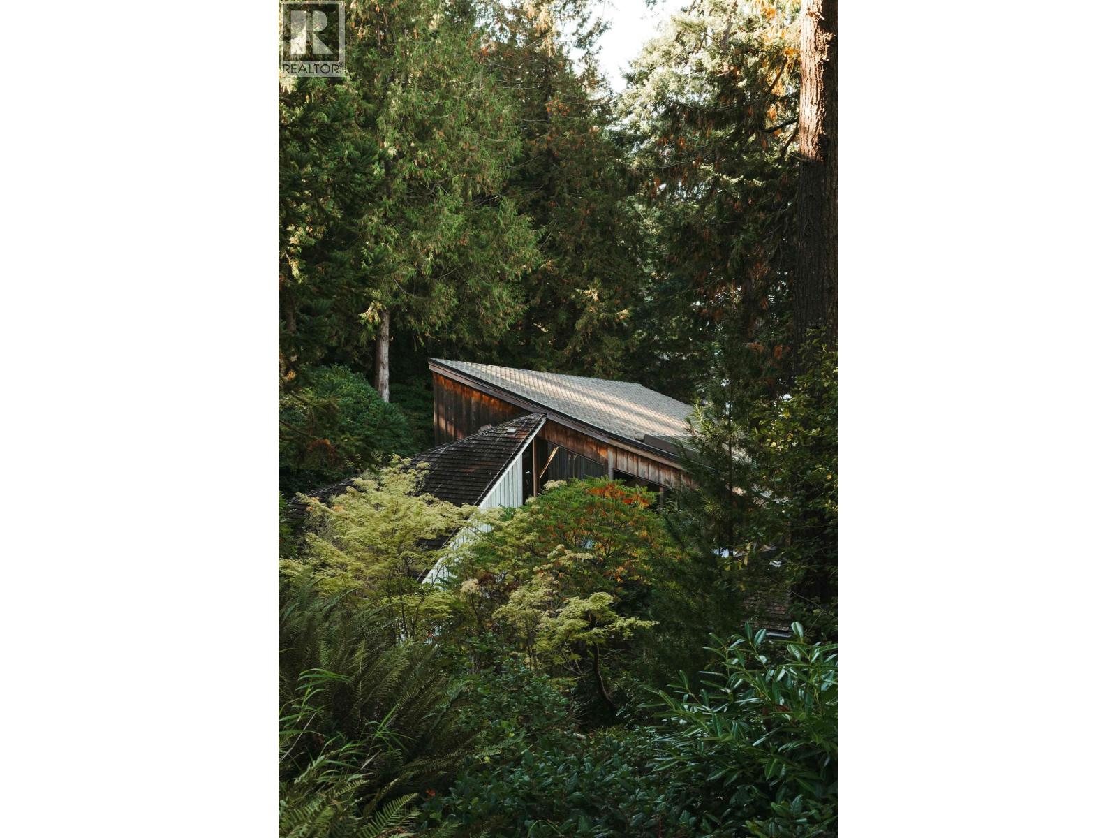 370-374 SMUGGLERS COVE ROAD, Bowen Island