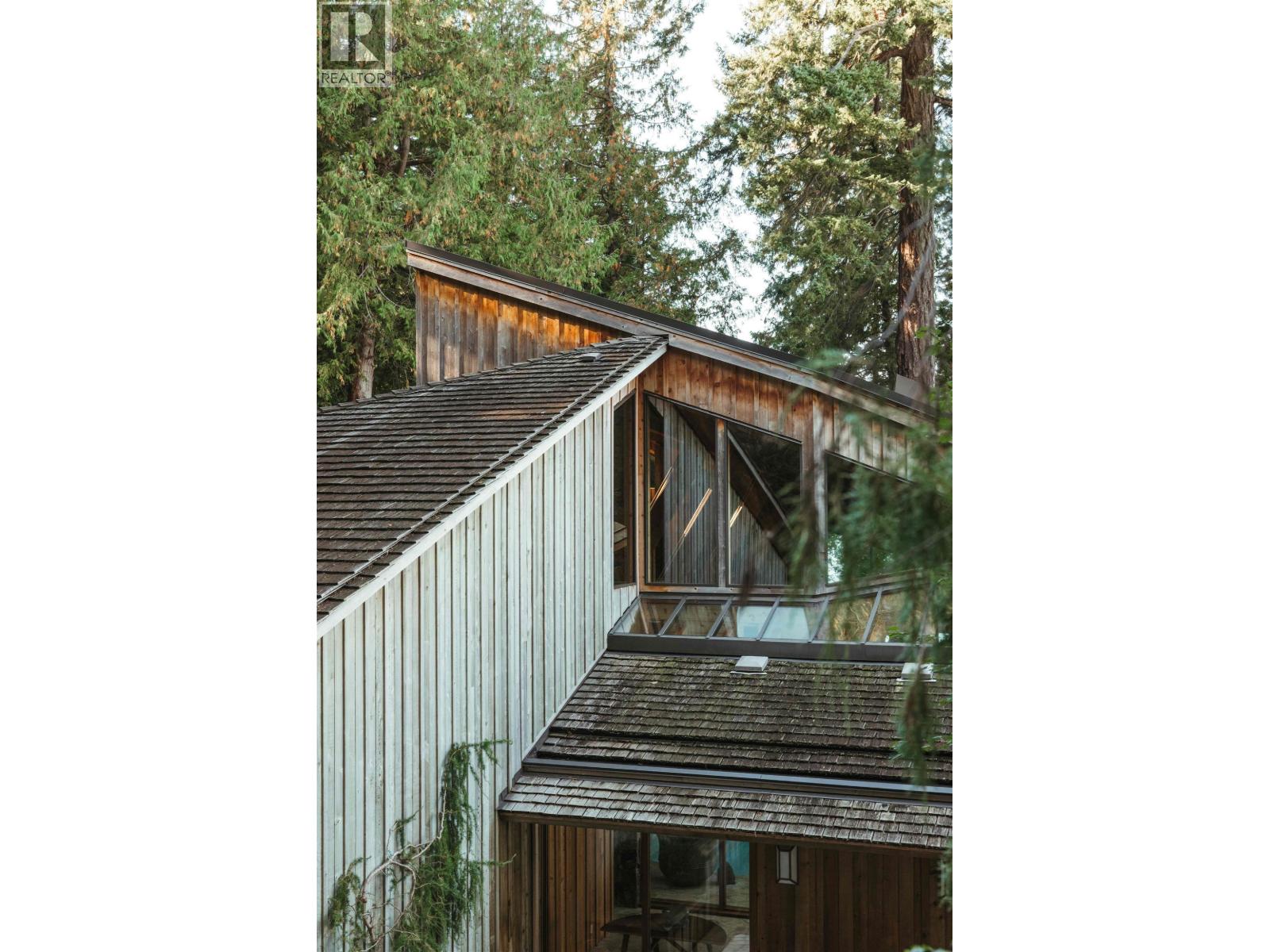 370-374 SMUGGLERS COVE ROAD, Bowen Island