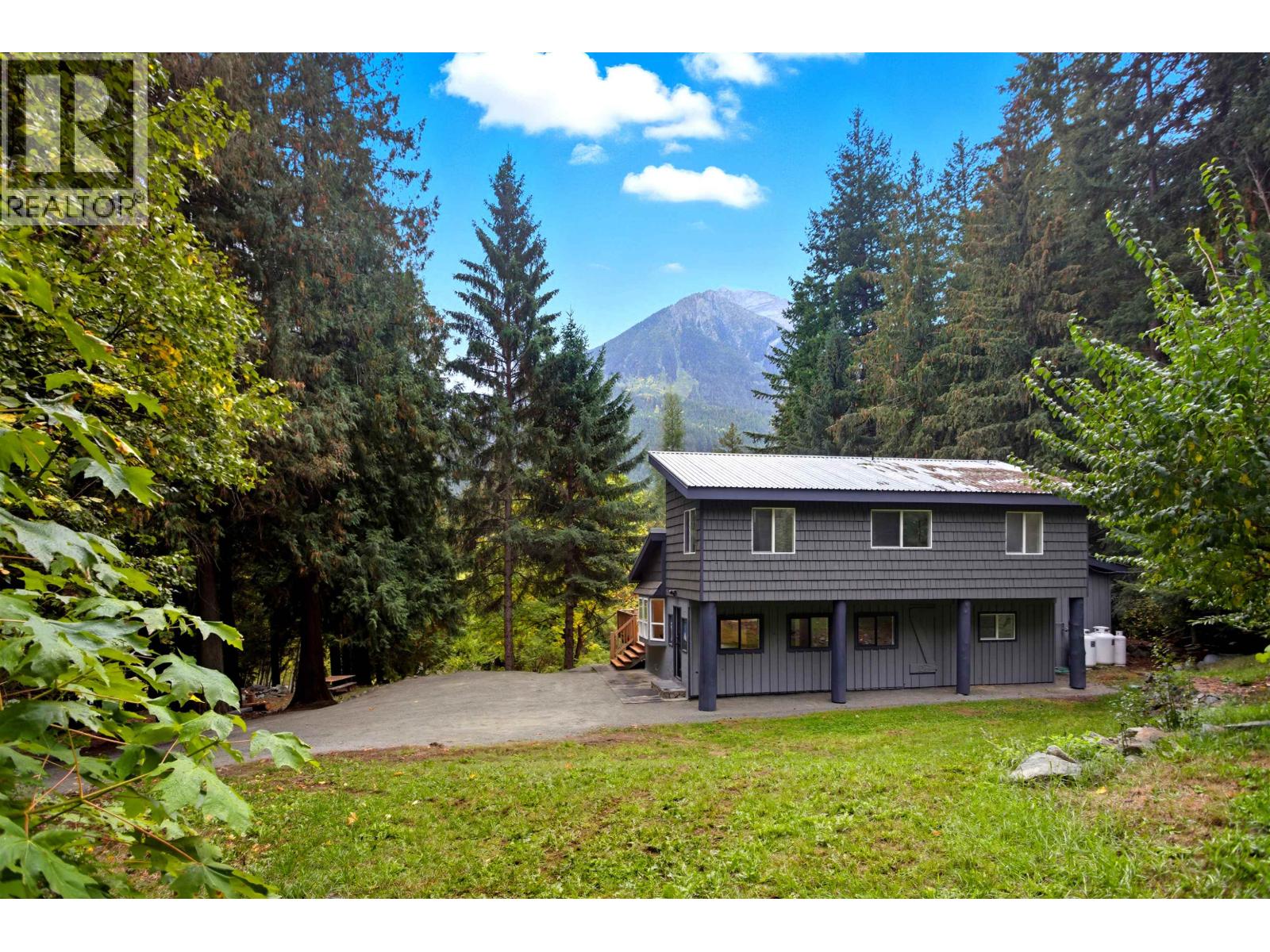 9257 PEMBERTON PORTAGE ROAD, Pemberton