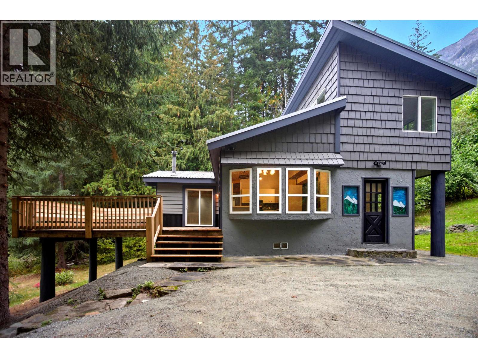 9257 PEMBERTON PORTAGE ROAD, Pemberton