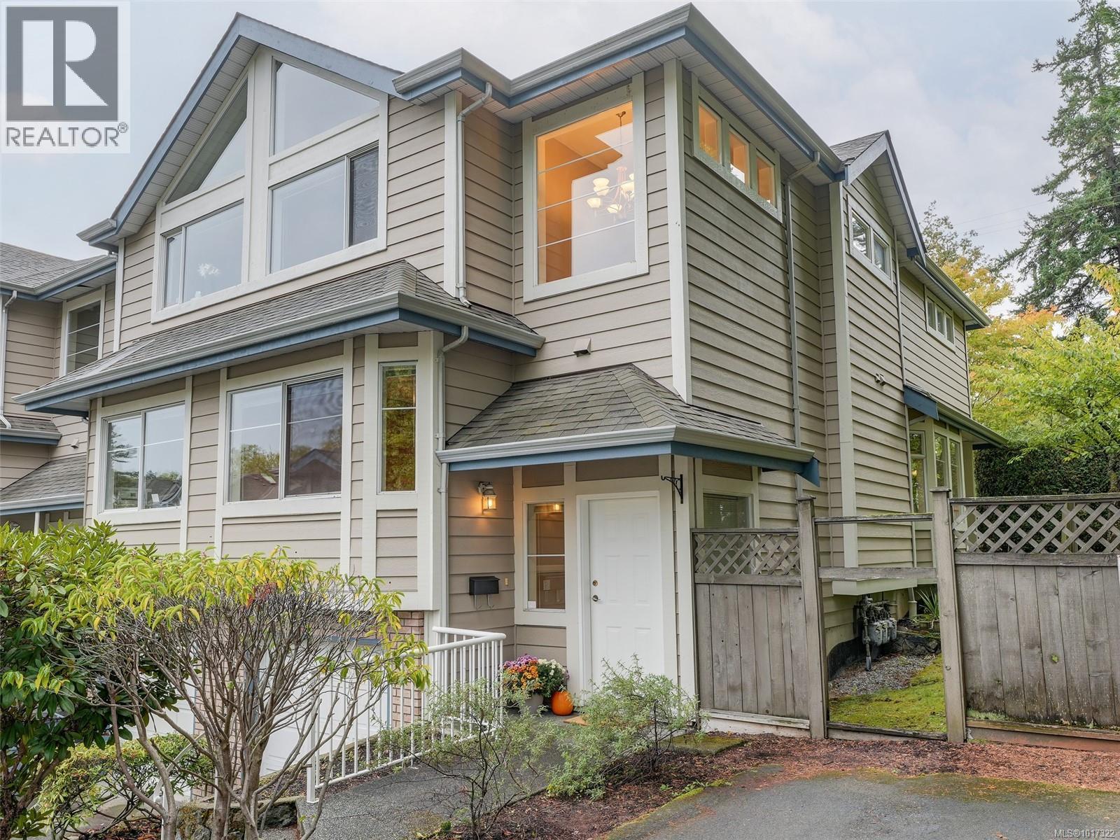 1 4619 Elk Lake Drive, Saanich