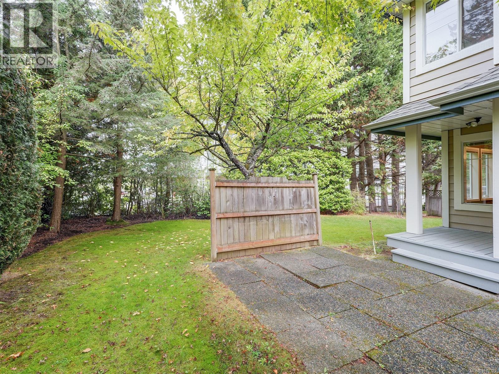 1 4619 Elk Lake Drive, Saanich