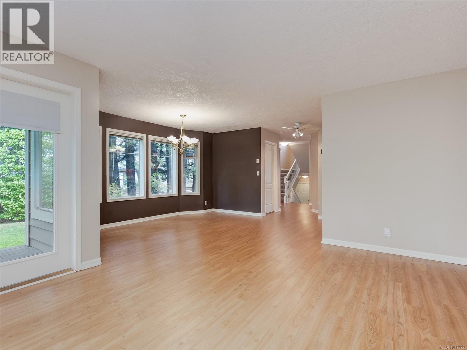 1 4619 Elk Lake Drive, Saanich