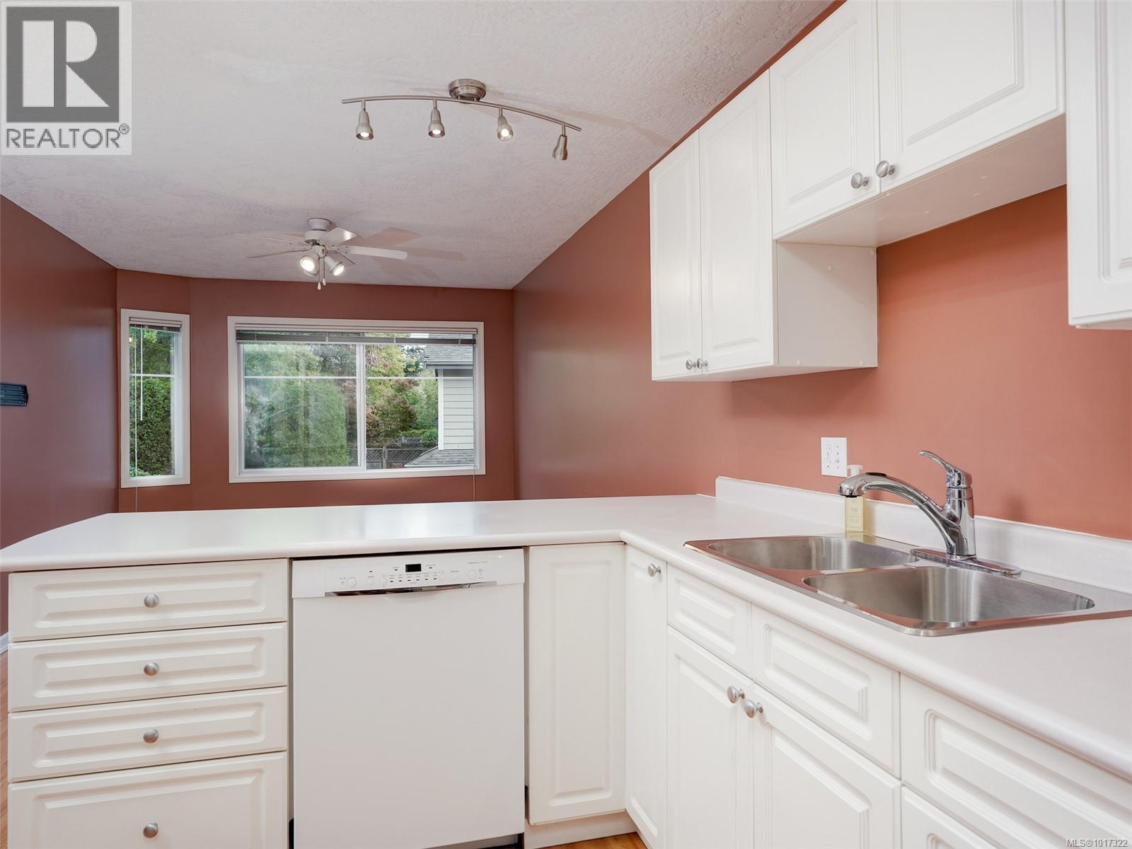 1 4619 Elk Lake Drive, Saanich