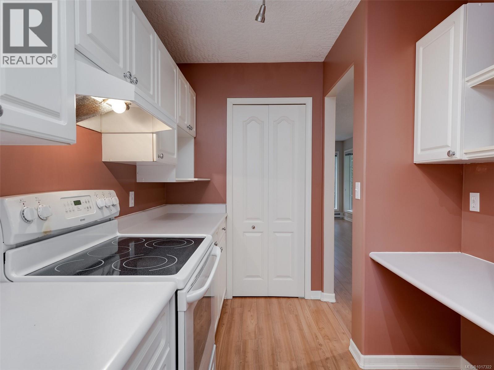 1 4619 Elk Lake Drive, Saanich