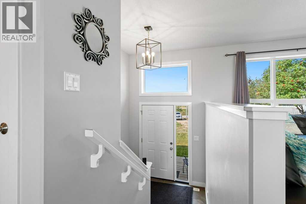 Single Family House Bi-level for Sale in  Sunnyside Crescent Sunnyside Rural Ponoka County 