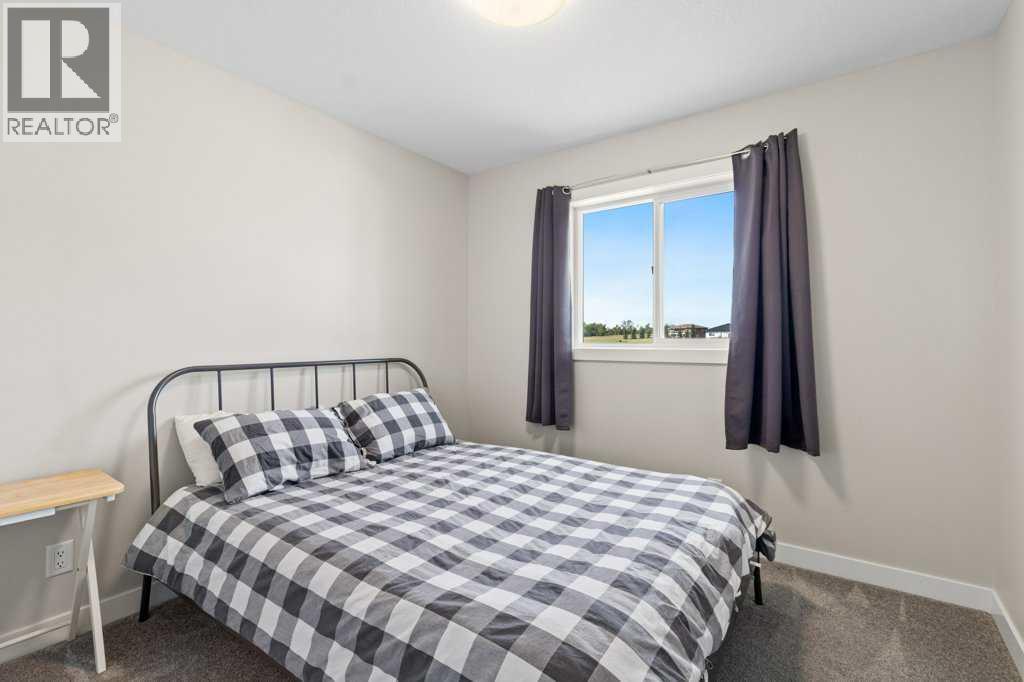 Single Family House Bi-level for Sale in  Sunnyside Crescent Sunnyside Rural Ponoka County 