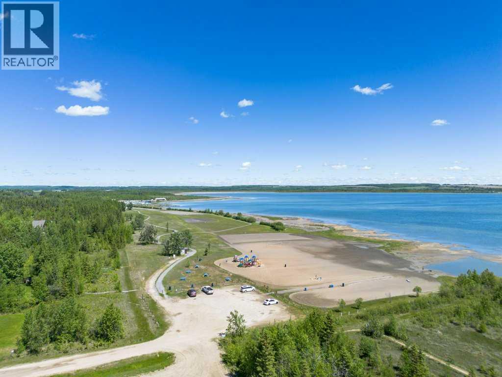 Single Family House Bi-level for Sale in  Sunnyside Crescent Sunnyside Rural Ponoka County 