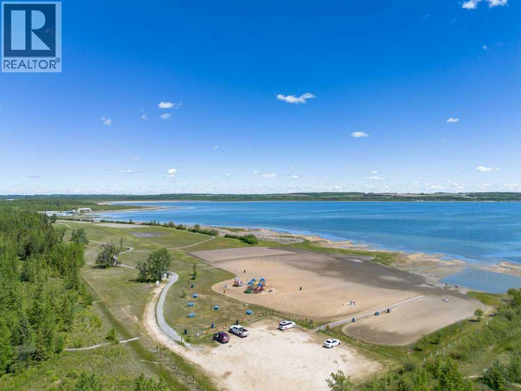 Single Family House Bi-level for Sale in  Sunnyside Crescent Sunnyside Rural Ponoka County 