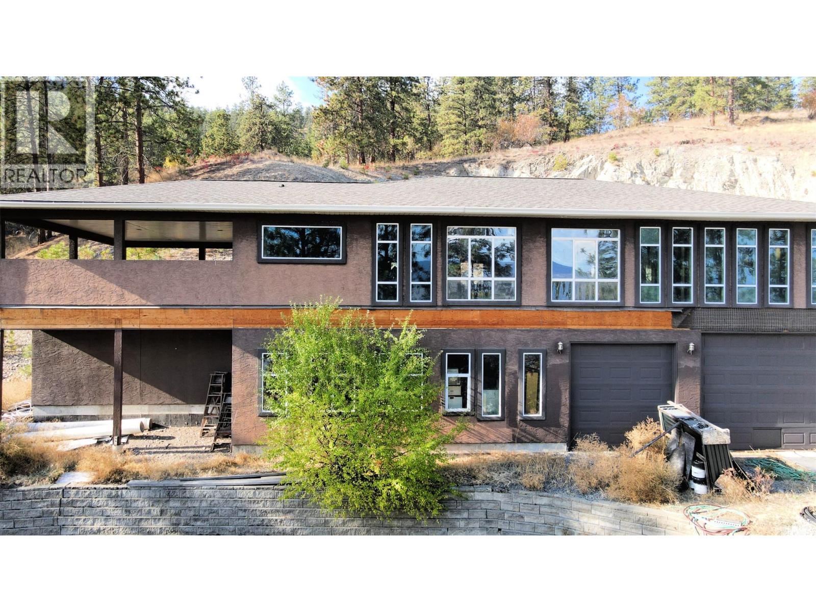 5621 Harrington Court, Peachland