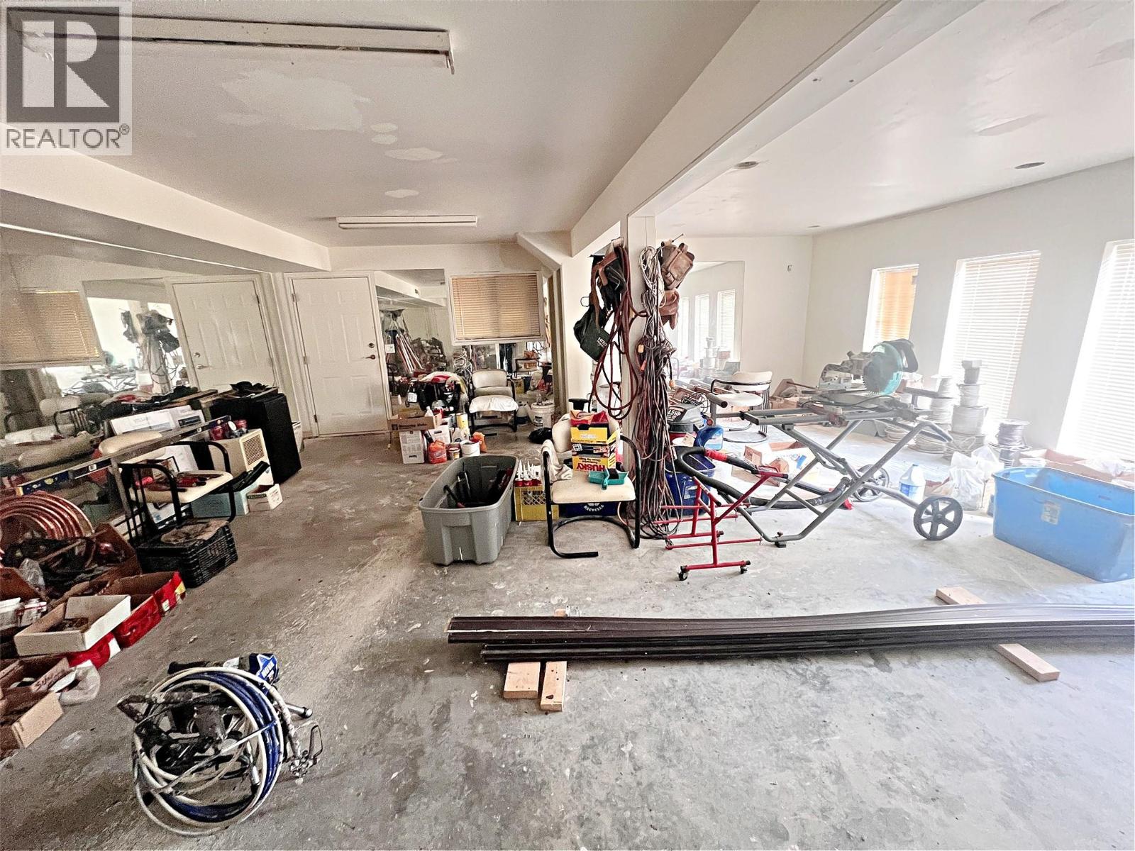  5621 Harrington Court, Peachland