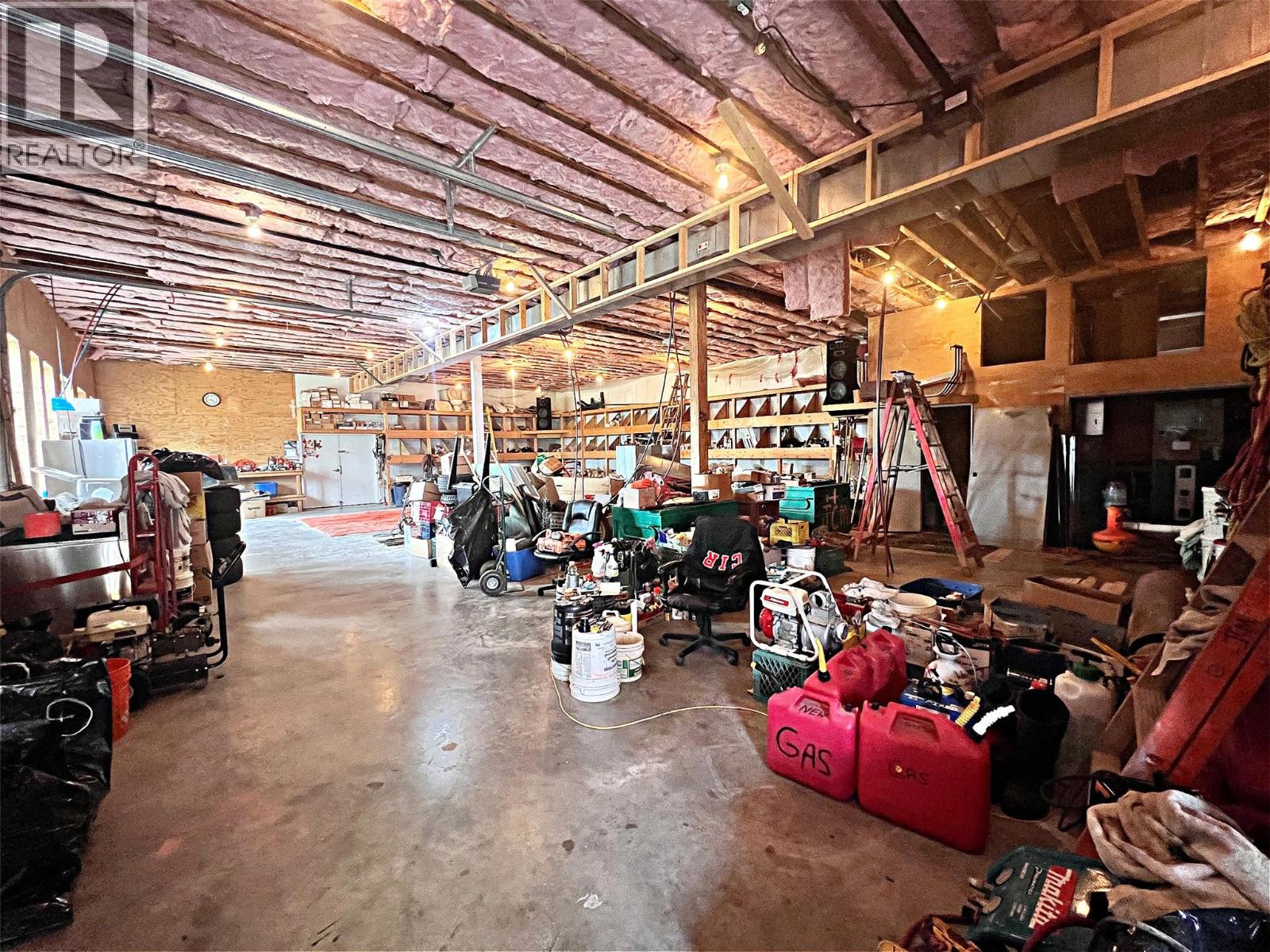  5621 Harrington Court, Peachland