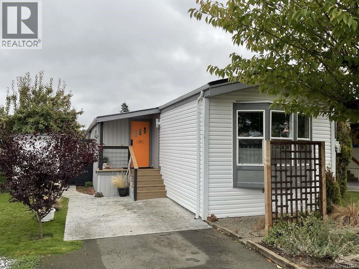#19 129 Meridian Way - 1