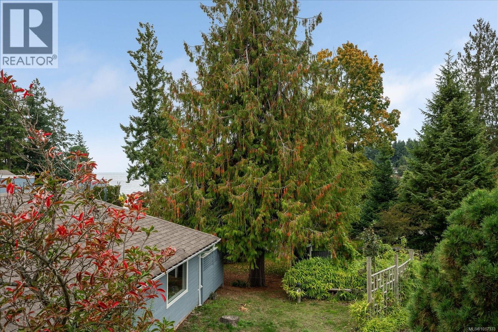 720 1600 Stroulger Rd, Nanoose Bay