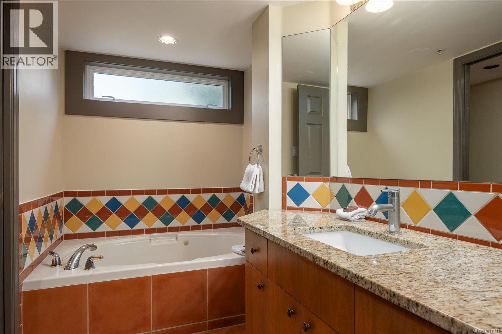 720 1600 Stroulger Rd, Nanoose Bay