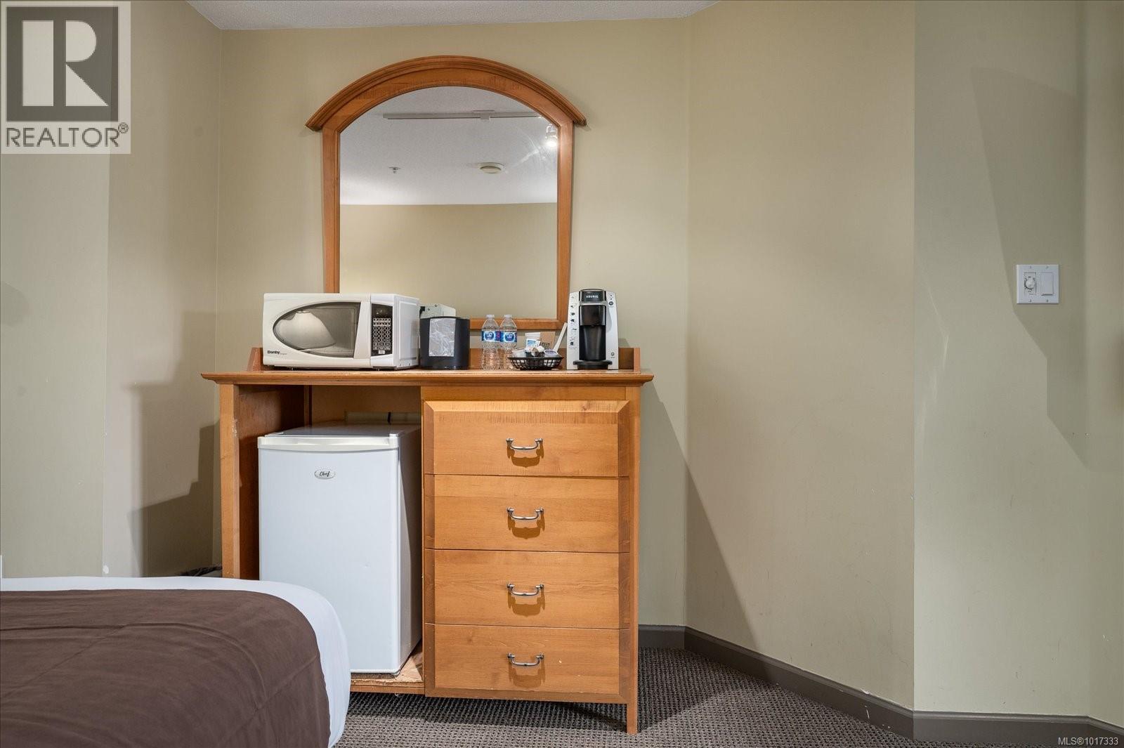 720 1600 Stroulger Rd, Nanoose Bay