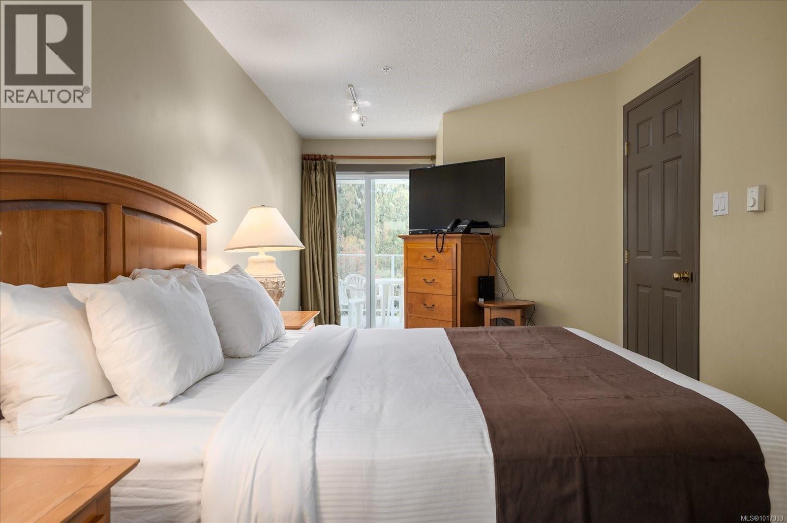 720 1600 Stroulger Rd, Nanoose Bay