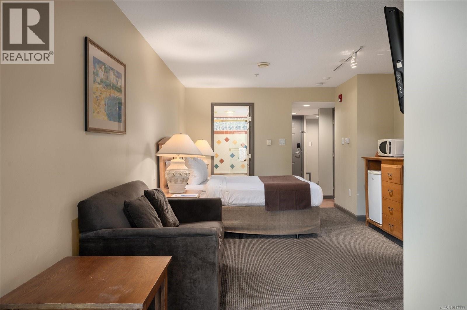 720 1600 Stroulger Rd, Nanoose Bay