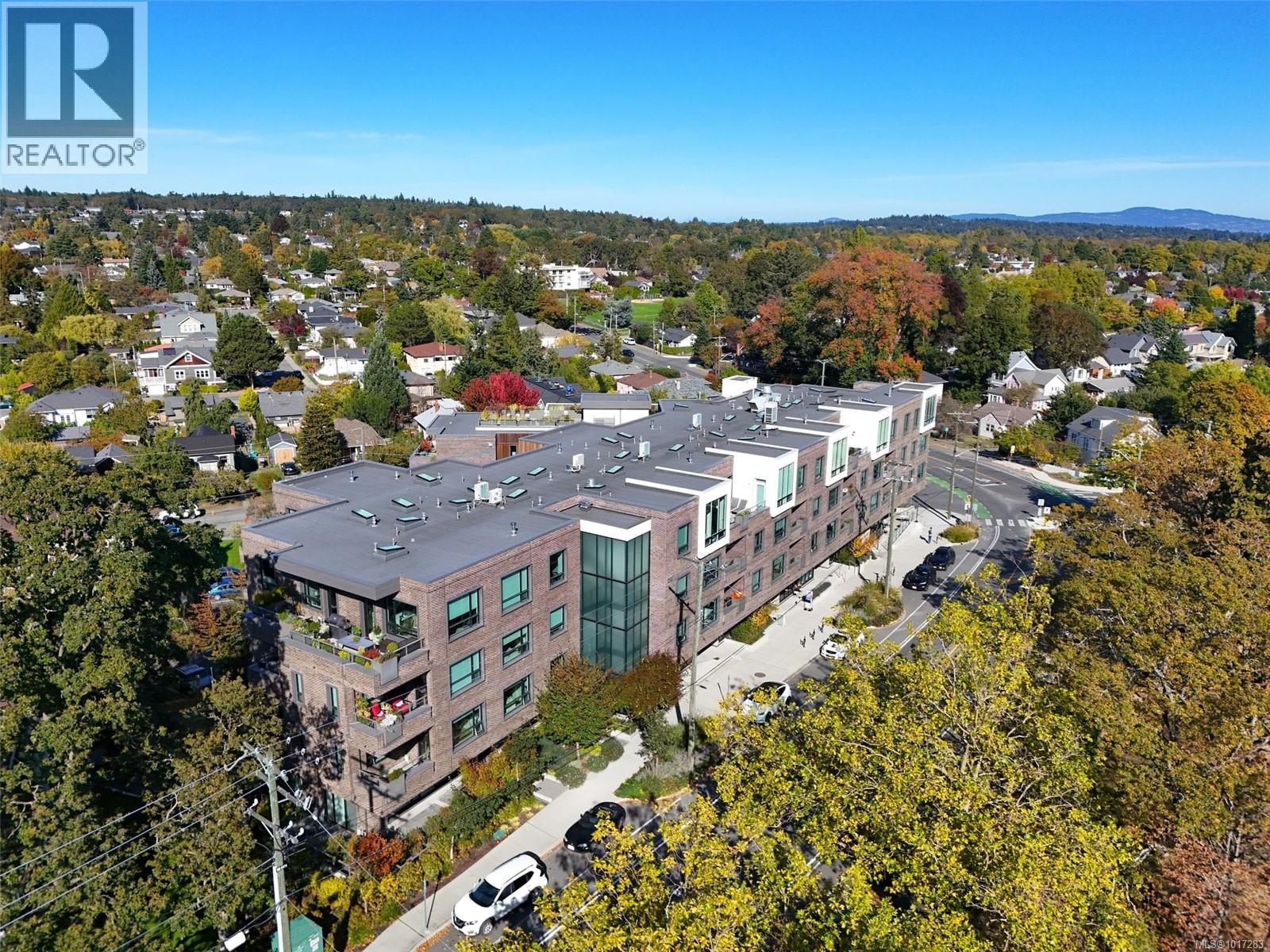 302 2285 Bowker Avenue, Oak Bay