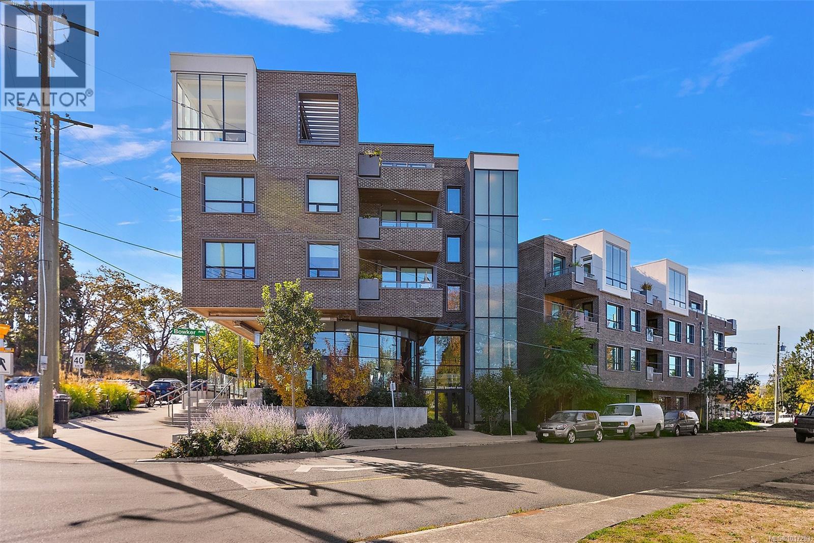 302 2285 Bowker Avenue, Oak Bay
