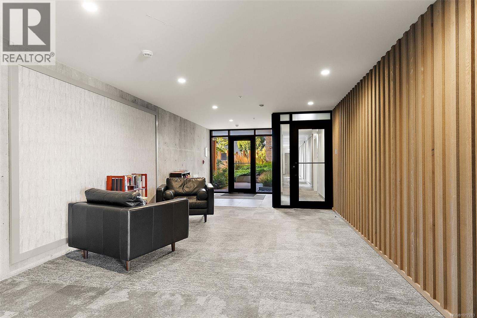 302 2285 Bowker Avenue, Oak Bay