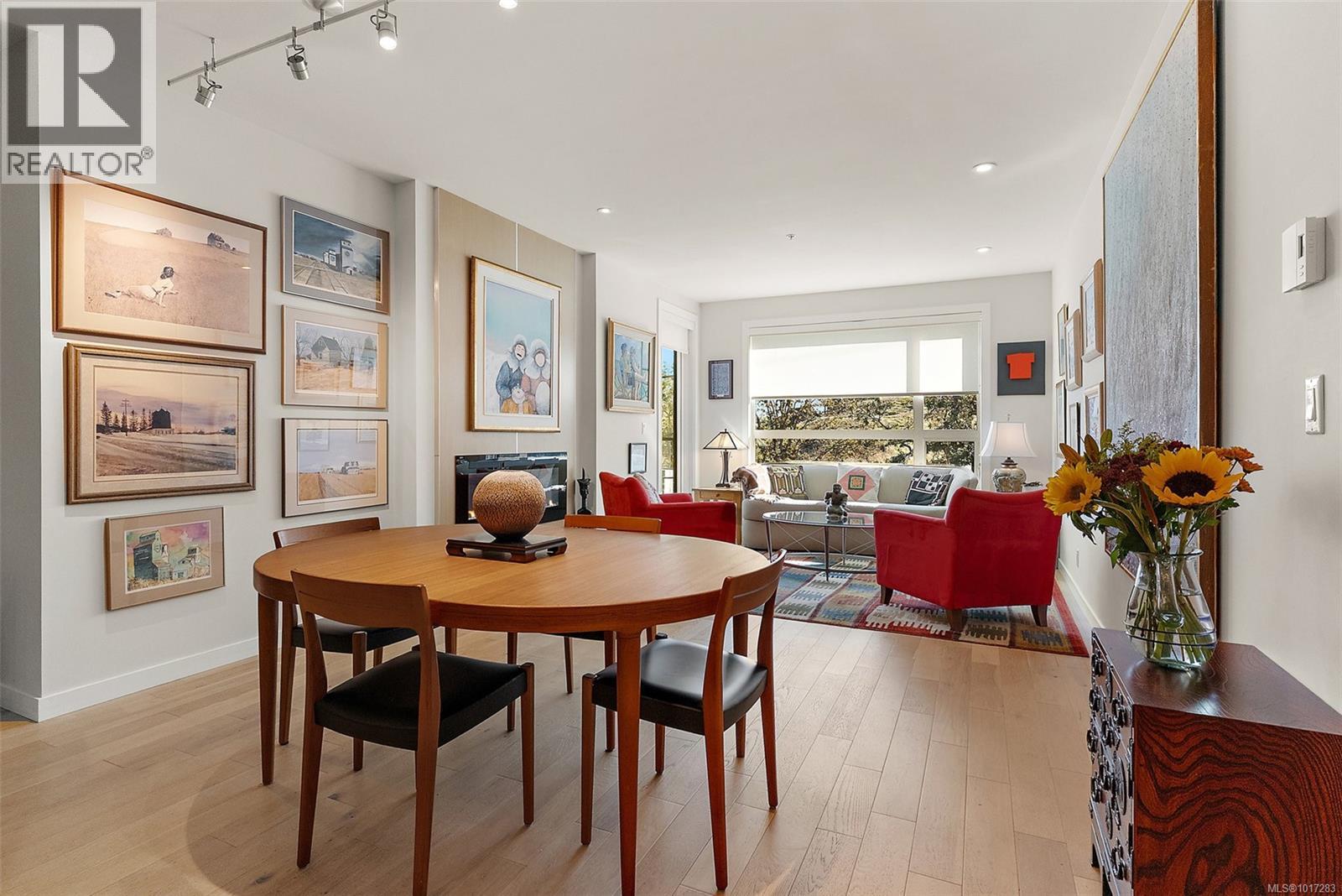 302 2285 Bowker Avenue, Oak Bay