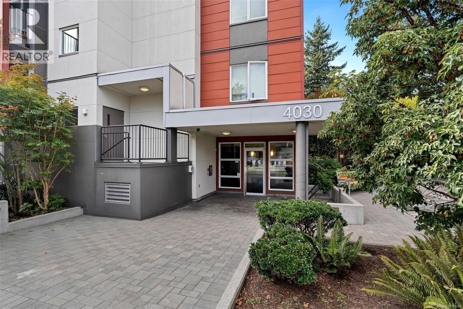 203 4030 Borden Street, Saanich
