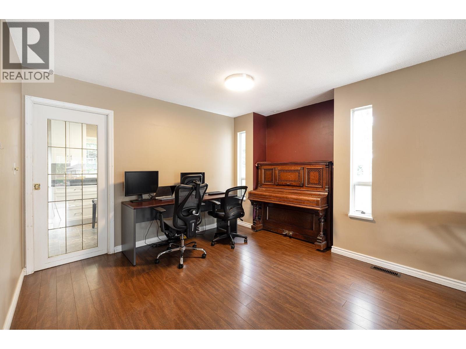 19625 PARK ROAD, Pitt Meadows