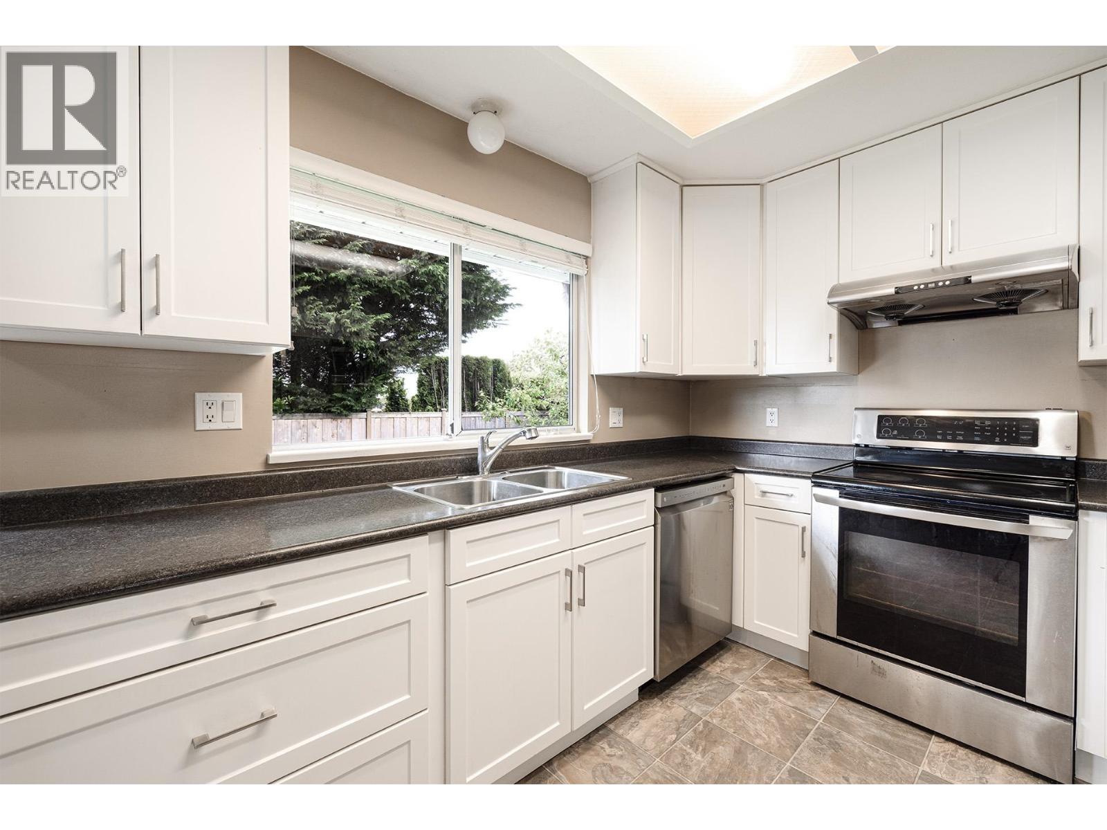 19625 PARK ROAD, Pitt Meadows