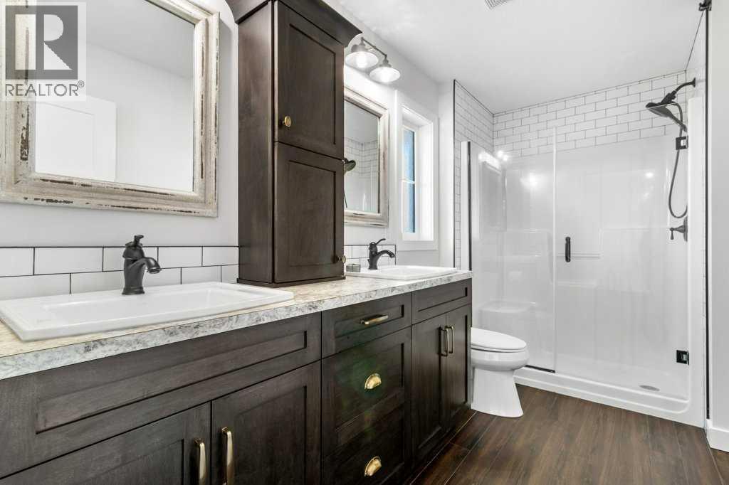 60 Reynolds Road, Sylvan Lake