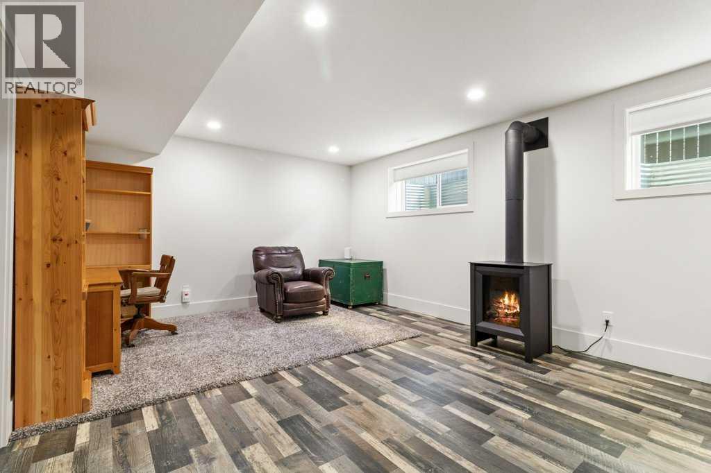 60 Reynolds Road, Sylvan Lake