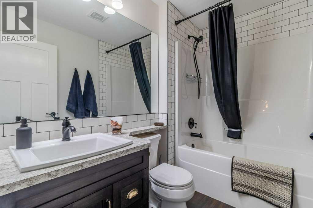 60 Reynolds Road, Sylvan Lake