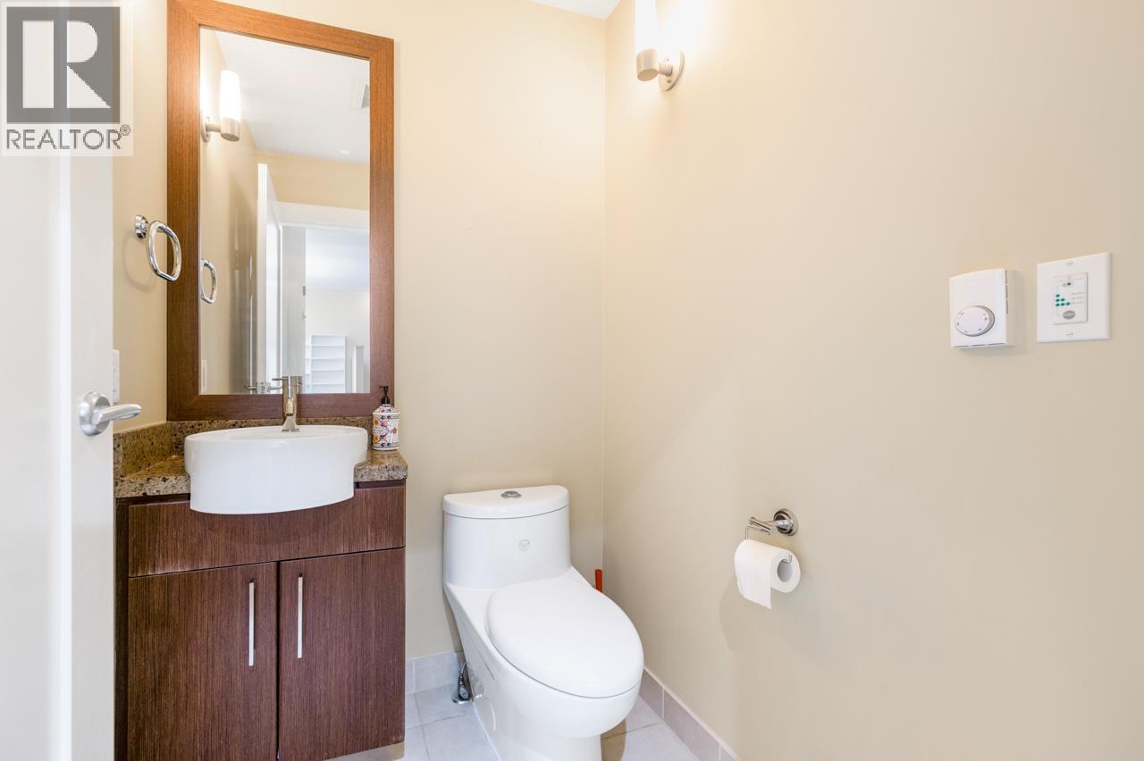 1 2555 SKILIFT ROAD, West Vancouver