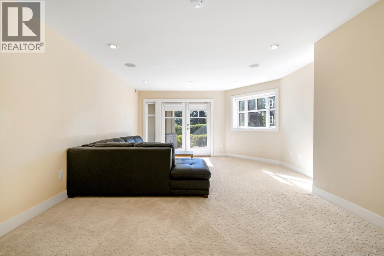 1 2555 SKILIFT ROAD, West Vancouver