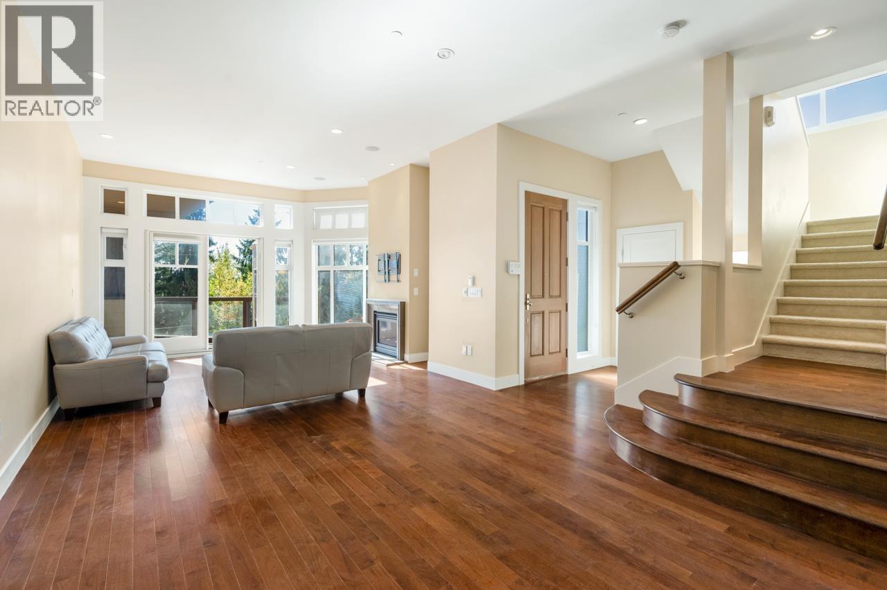 1 2555 SKILIFT ROAD, West Vancouver