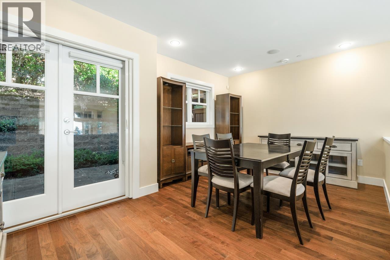 1 2555 SKILIFT ROAD, West Vancouver