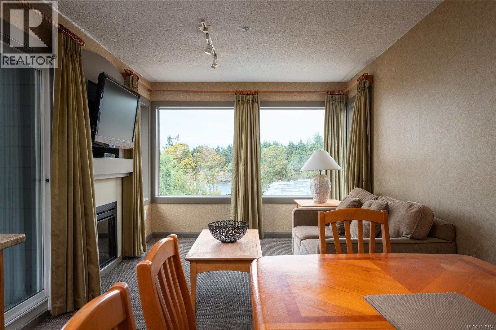 737 1600 Stroulger Rd, Nanoose Bay