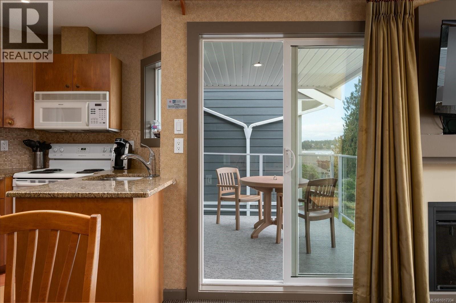 737 1600 Stroulger Rd, Nanoose Bay