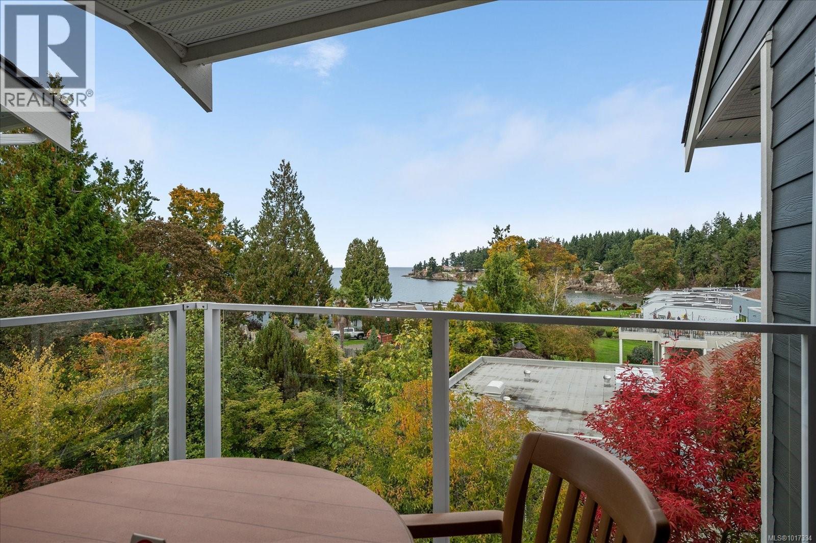 737 1600 Stroulger Rd, Nanoose Bay