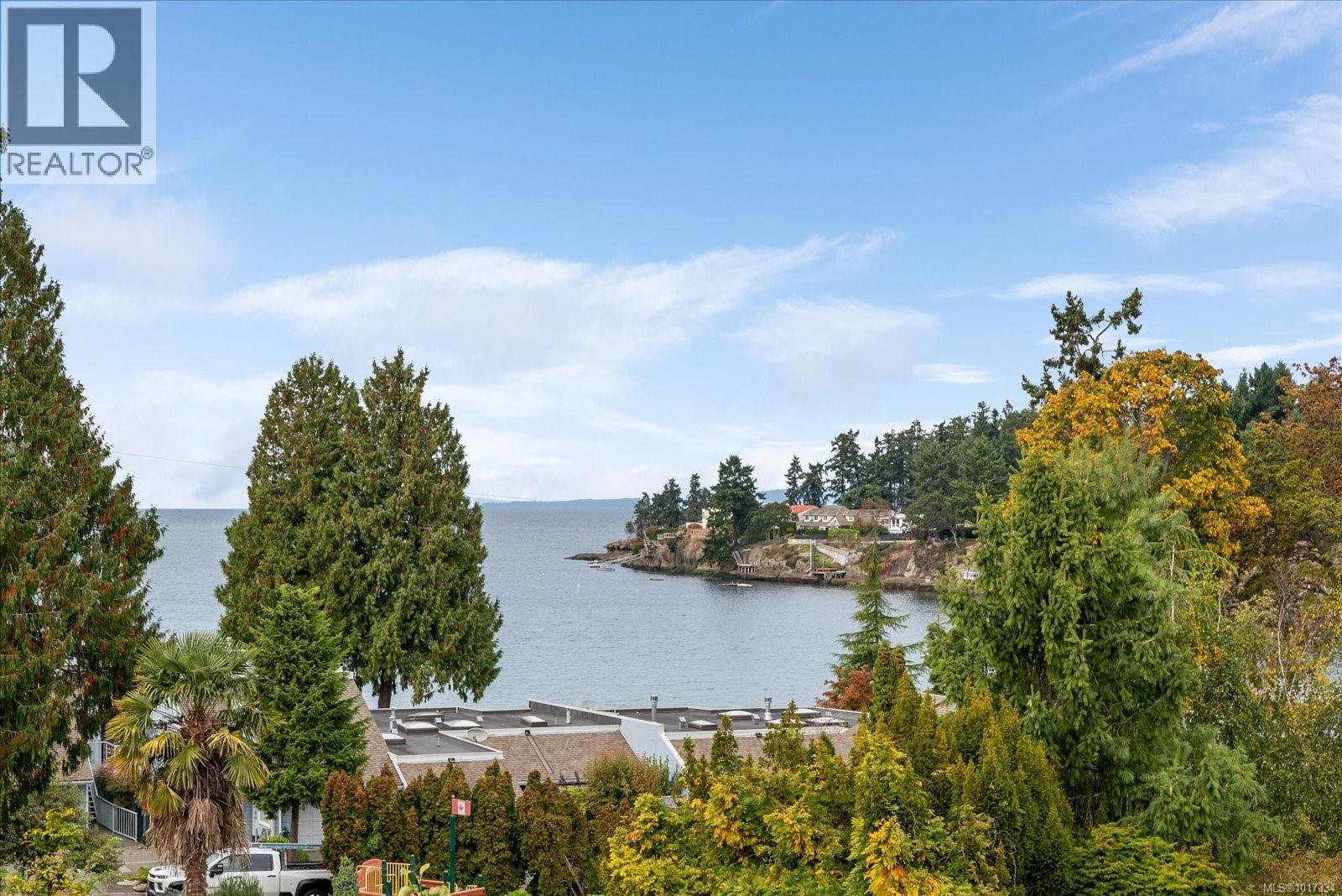 737 1600 Stroulger Rd, Nanoose Bay