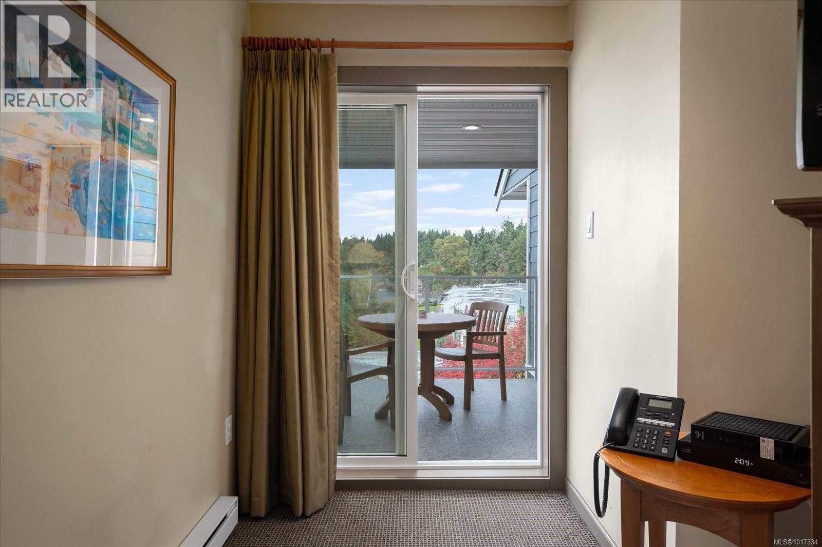 737 1600 Stroulger Rd, Nanoose Bay