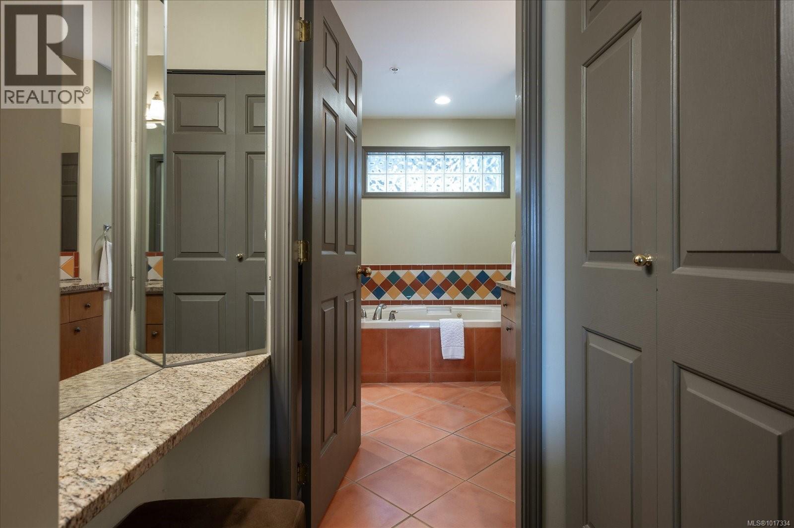 737 1600 Stroulger Rd, Nanoose Bay