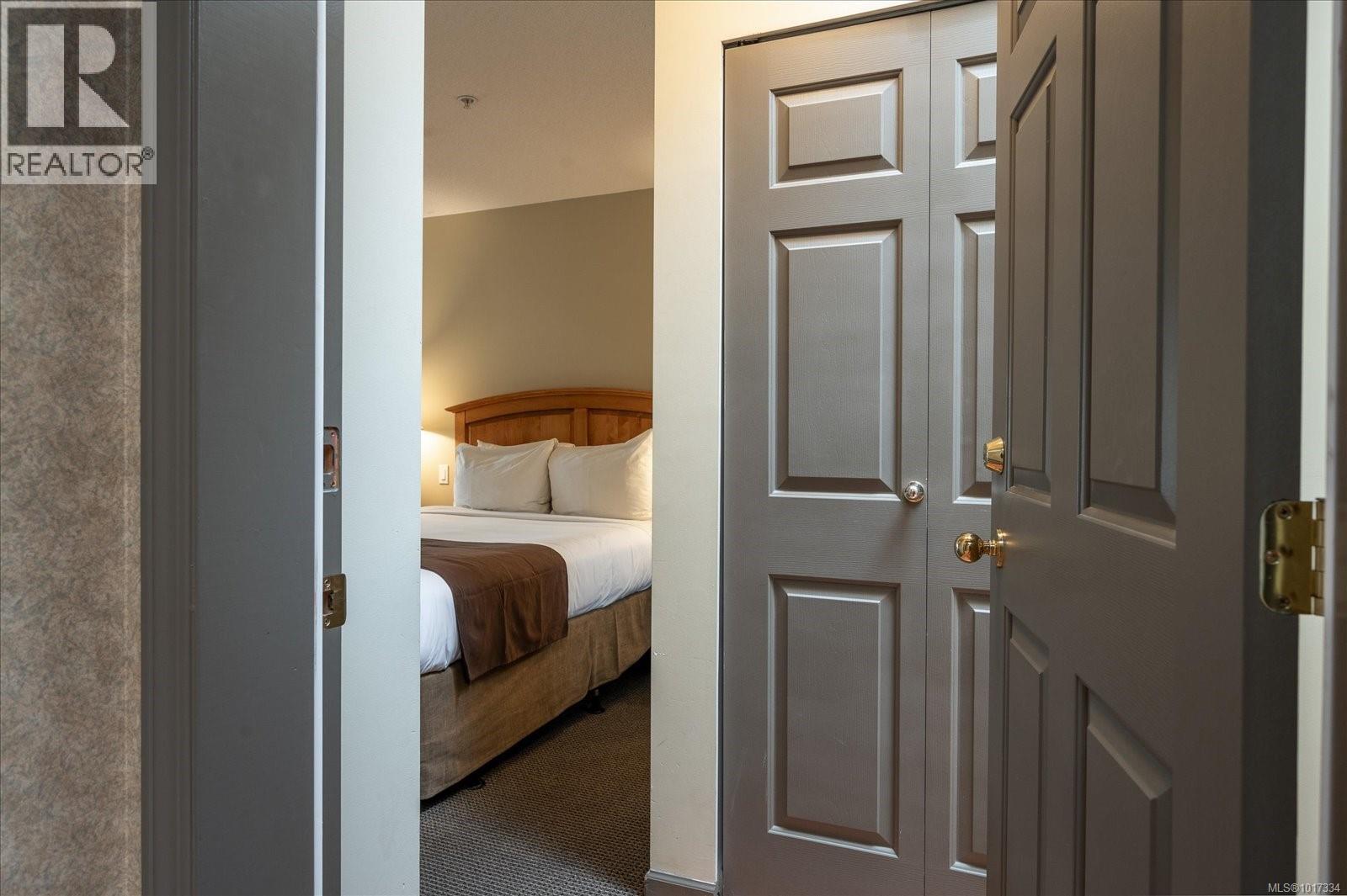 737 1600 Stroulger Rd, Nanoose Bay