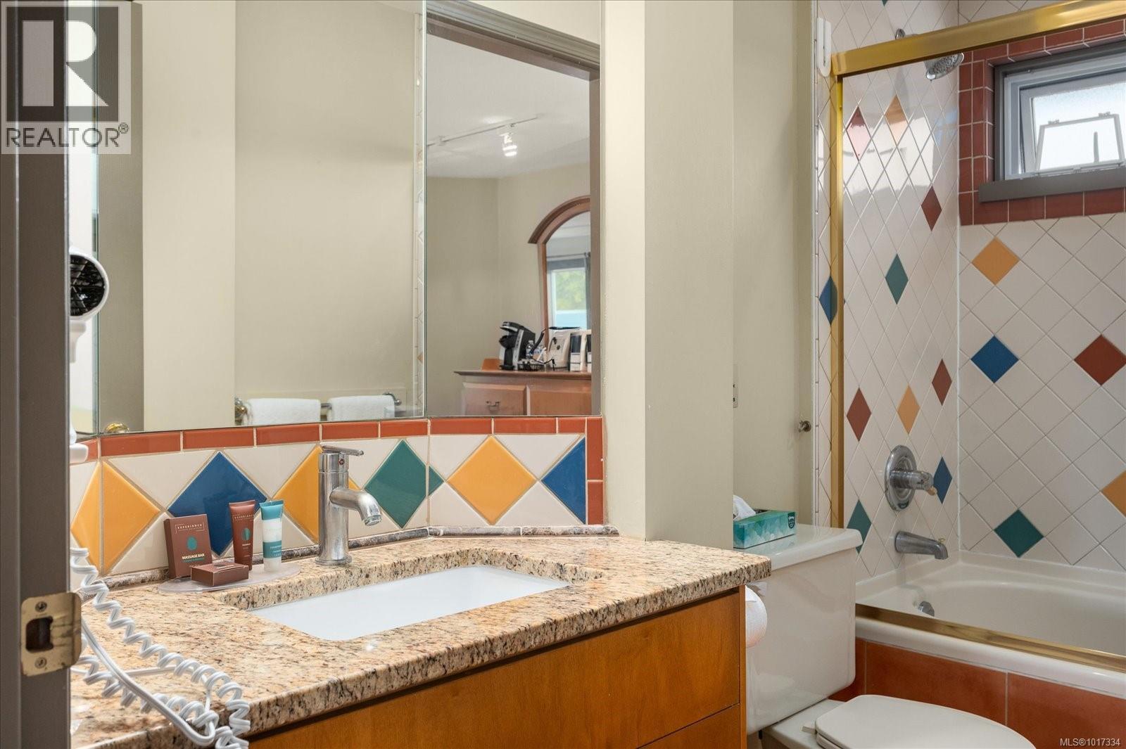 737 1600 Stroulger Rd, Nanoose Bay