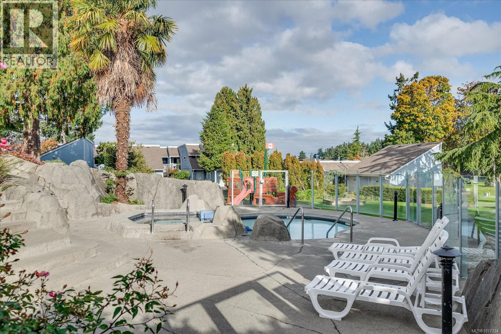 737 1600 Stroulger Rd, Nanoose Bay