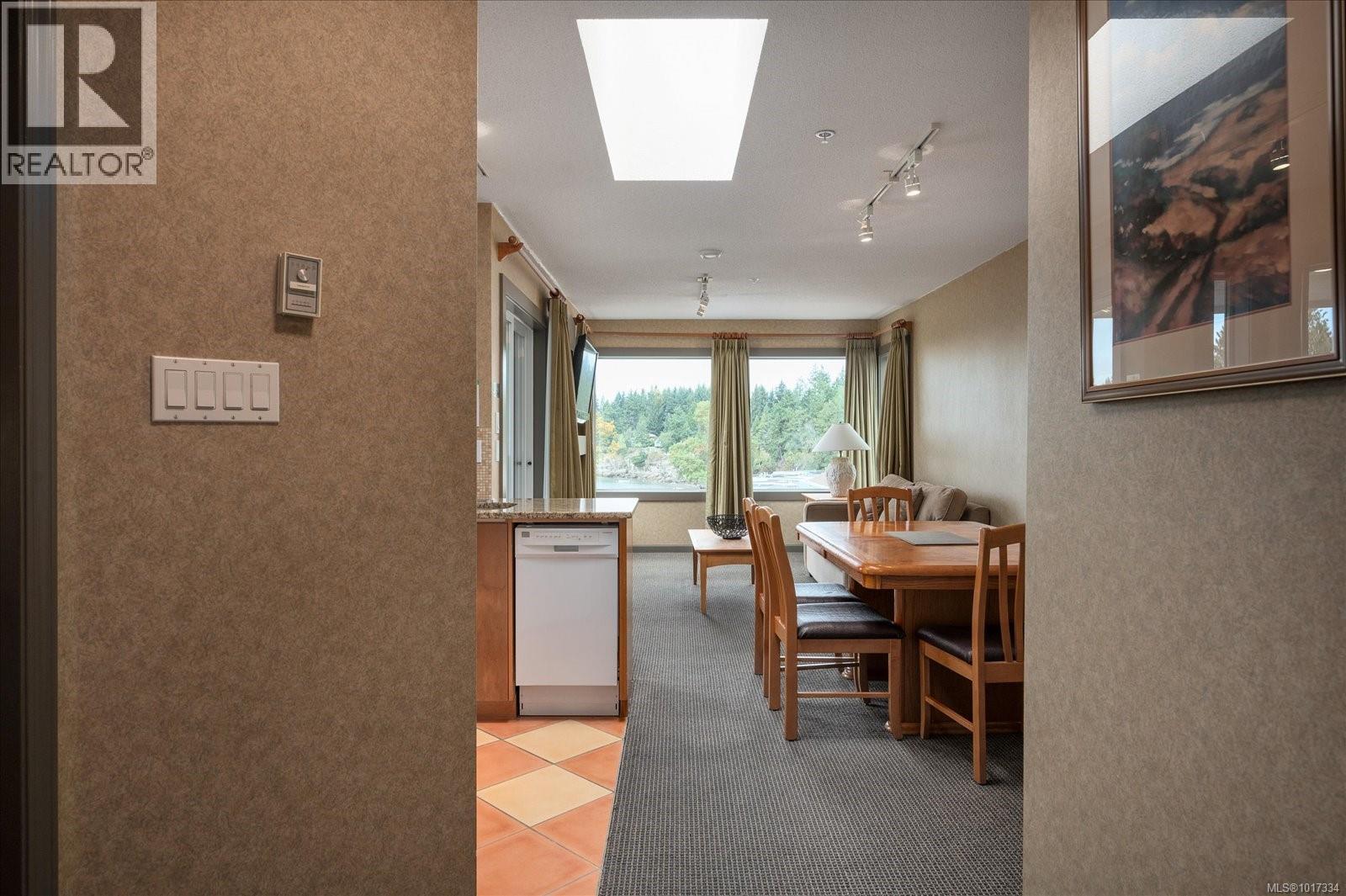 737 1600 Stroulger Rd, Nanoose Bay