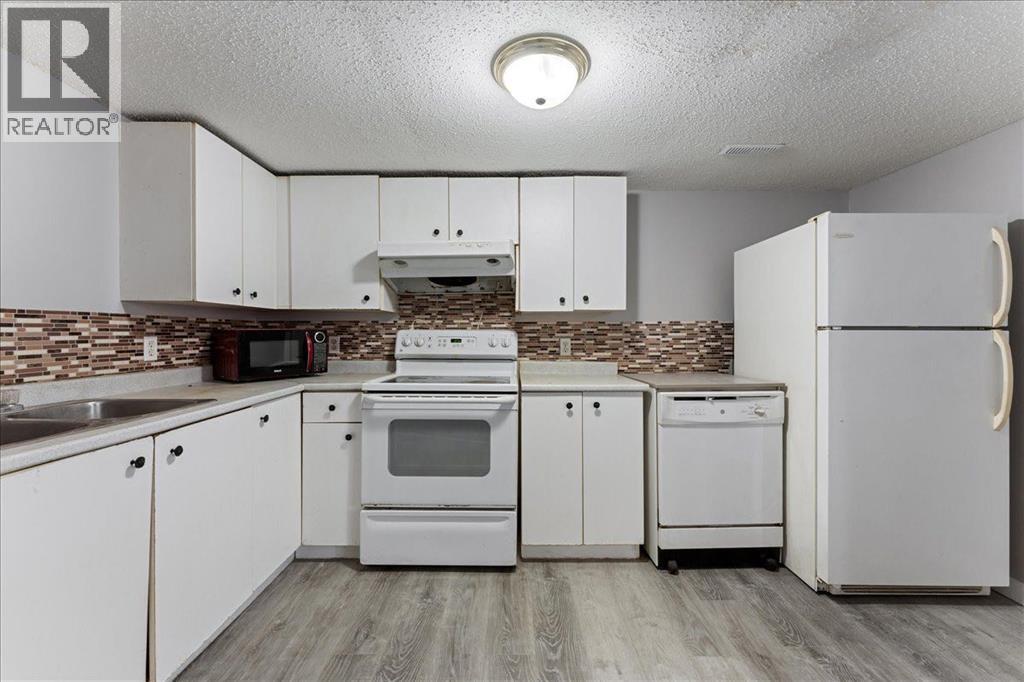 Single Family House 4 Level for Sale in  Martinvalley Place NE Martindale Calgary 