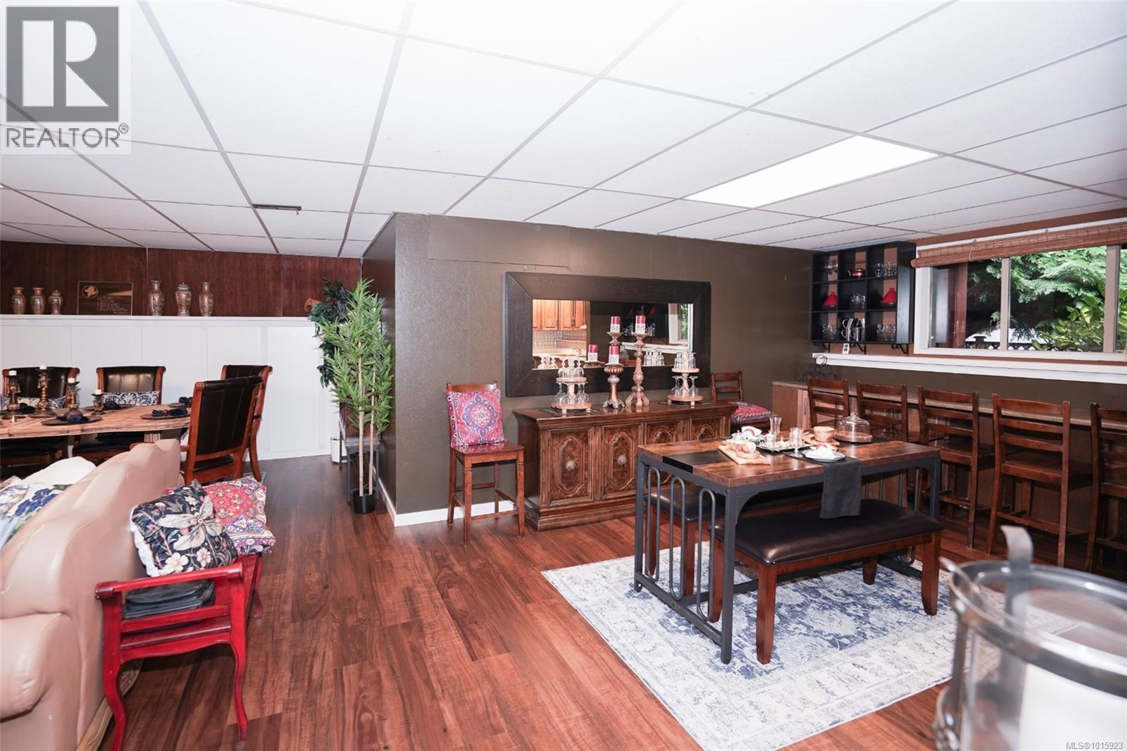  1295 Santa Rosa Avenue, Saanich
